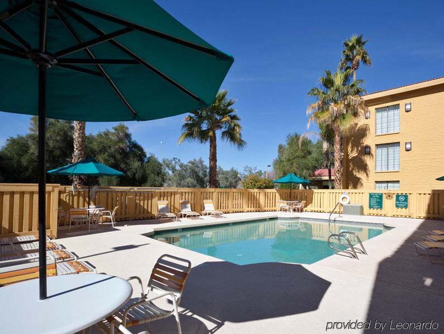 La Quinta Inn By Wyndham Phoenix Sky Harbor Airport Tempe Exterior foto